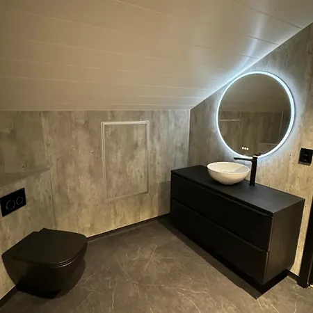 Arctic Sea Breeze דירה קירקנס