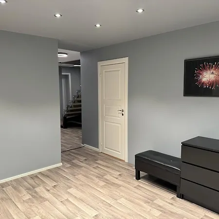 דירה Arctic Sea Breeze קירקנס