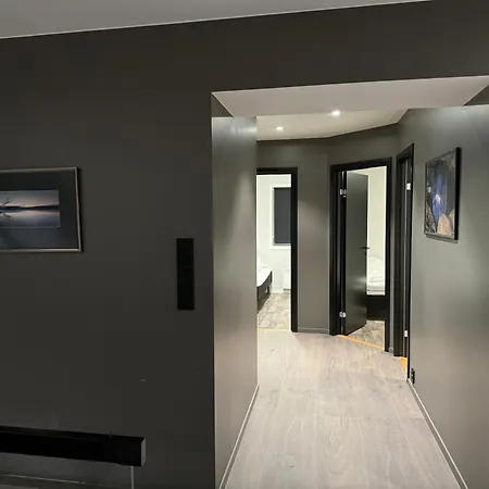 Arctic Sea Breeze דירה קירקנס