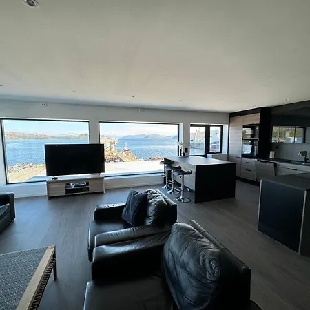 דירה Arctic Sea Breeze